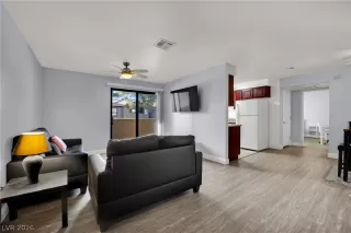 Photo #3: 2757768 Listing