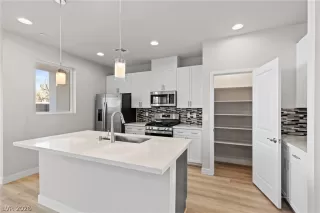 Photo #4: 2757769 Listing 