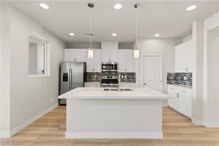 Photo #5: 2757769 Listing 