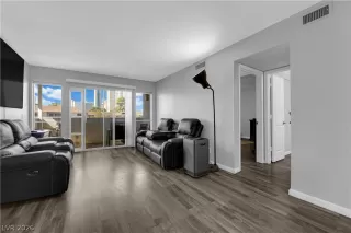 Photo #3: 2757776 Listing 