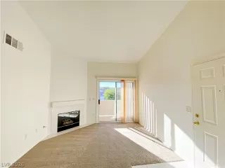 Photo #5: 2757778 Listing 