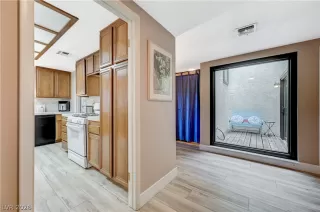 Photo #5: 2757784 Listing