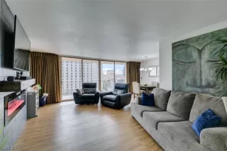 Photo #2: 2757807 Listing