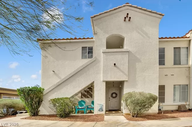 MLS: 2757828 Condo For Sale