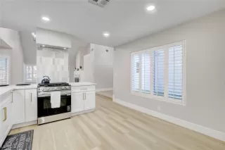 Photo #5: 2757874 Listing