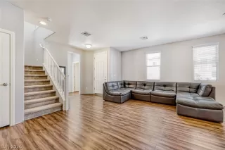 Photo #3: 2757890 Listing