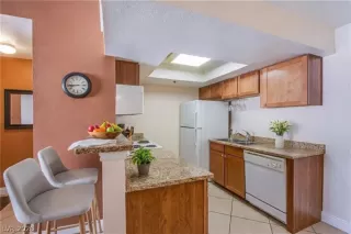 Photo #2: 2757927 Listing 