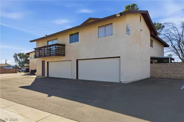 MLS: 2757943 Condo For Sale