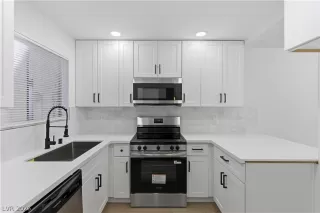 Photo #2: 2757943 Listing