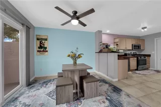 Photo #6: 2757957 Listing