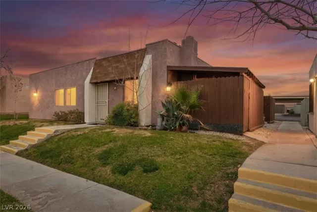 MLS: 2757991 Condo For Sale