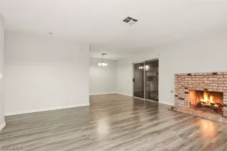 Photo #3: 2757991 Listing