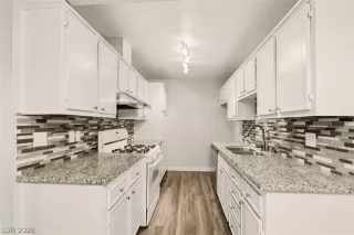 Photo #5: 2757991 Listing