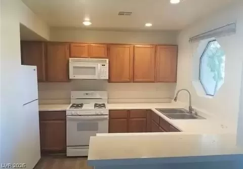 MLS: 2758006 Condo For Sale