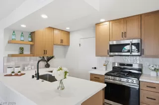 More Details about MLS # 2758012 : 7570 WEST FLAMINGO ROAD 122