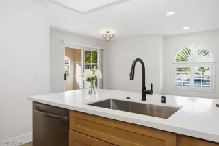 Photo #3: 2758012 Listing 