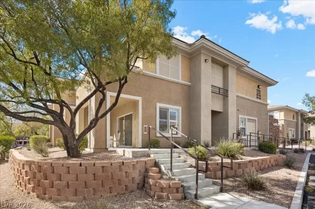 MLS: 2758026 Condo For Sale