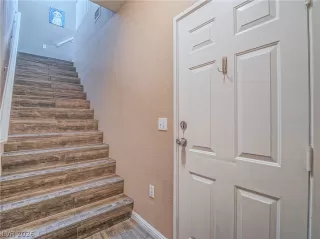 Photo #1: 2758041 Listing 