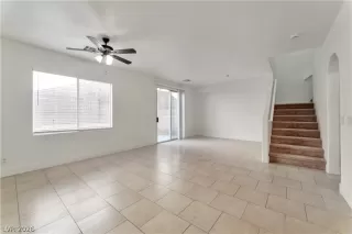 Photo #5: 2758081 Listing