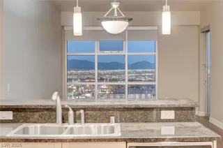 Photo #1: 2758090 Listing 