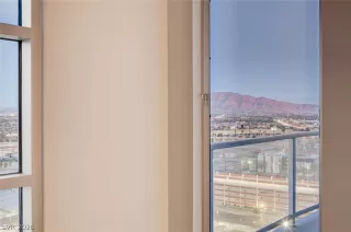 Photo #5: 2758090 Listing 