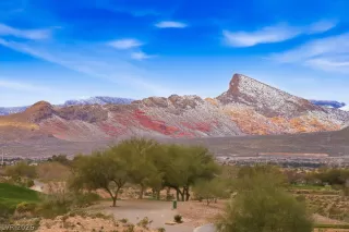 Photo #1: 2758103 Listing