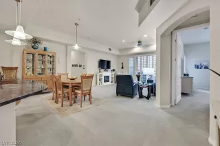 Photo #2: 2758112 Listing