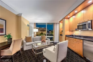 Photo #3: 2758115 Listing