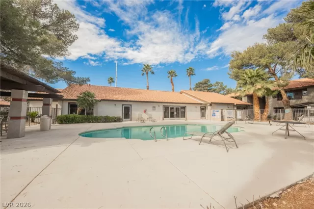 MLS: 2758135 Condo For Sale