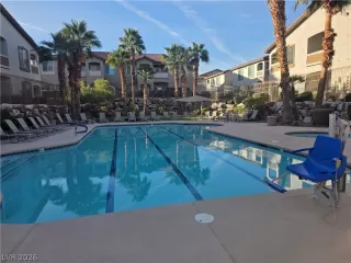 Photo #2: 2758179 Listing