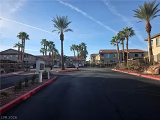 Photo #3: 2758179 Listing