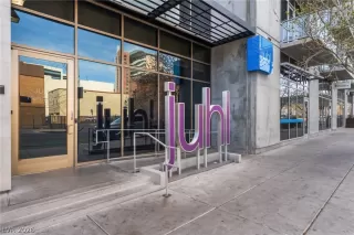 Photo #1: 2758182 Listing