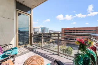 Photo #4: 2758182 Listing