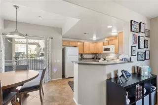 Photo #2: 2758205 Listing