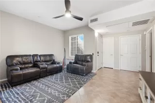 Photo #5: 2758205 Listing