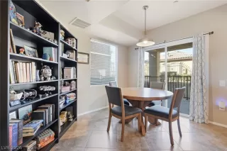 Photo #6: 2758205 Listing