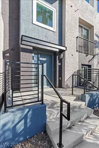 Photo #1: 2758221 Listing 