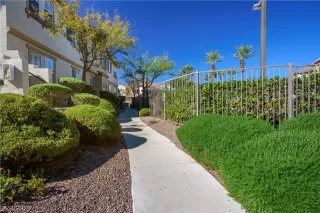 Photo #2: 2758288 Listing 