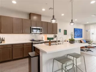 Photo #2: 2758304 Listing 