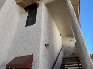 Photo #2: 2758313 Listing