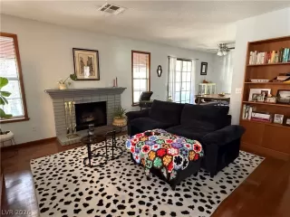 Photo #3: 2758313 Listing