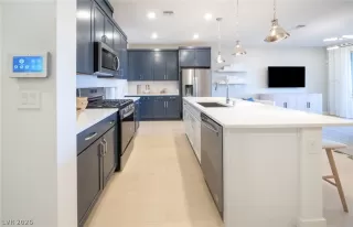 Photo #3: 2758346 Listing 