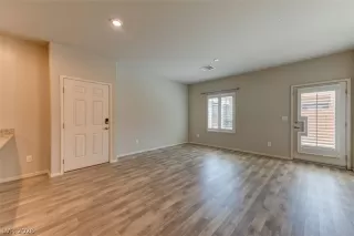 Photo #2: 2758367 Listing 