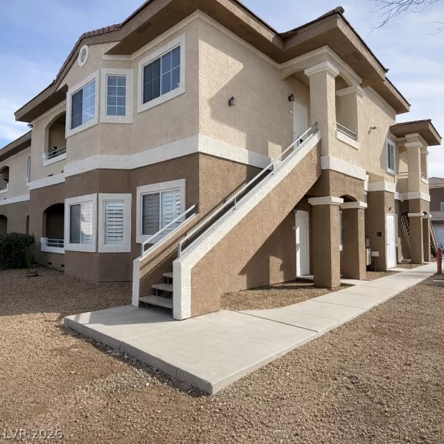 MLS: 2758397 Condo For Sale