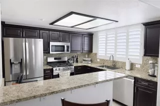 Photo #3: 2758397 Listing