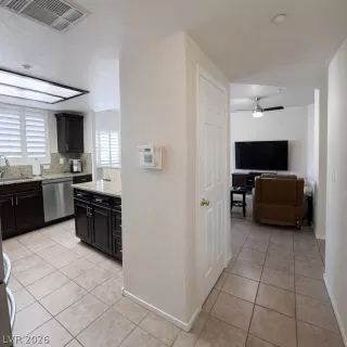 Photo #5: 2758397 Listing