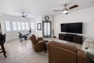 Photo #6: 2758397 Listing