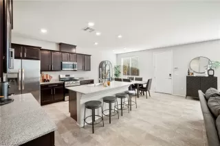 Photo #4: 2758410 Listing