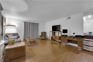 Photo #2: 2758429 Listing