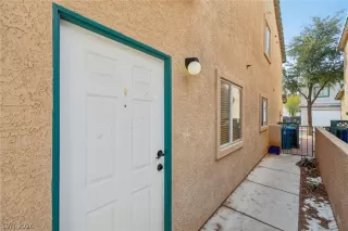 Photo #4: 2758444 Listing